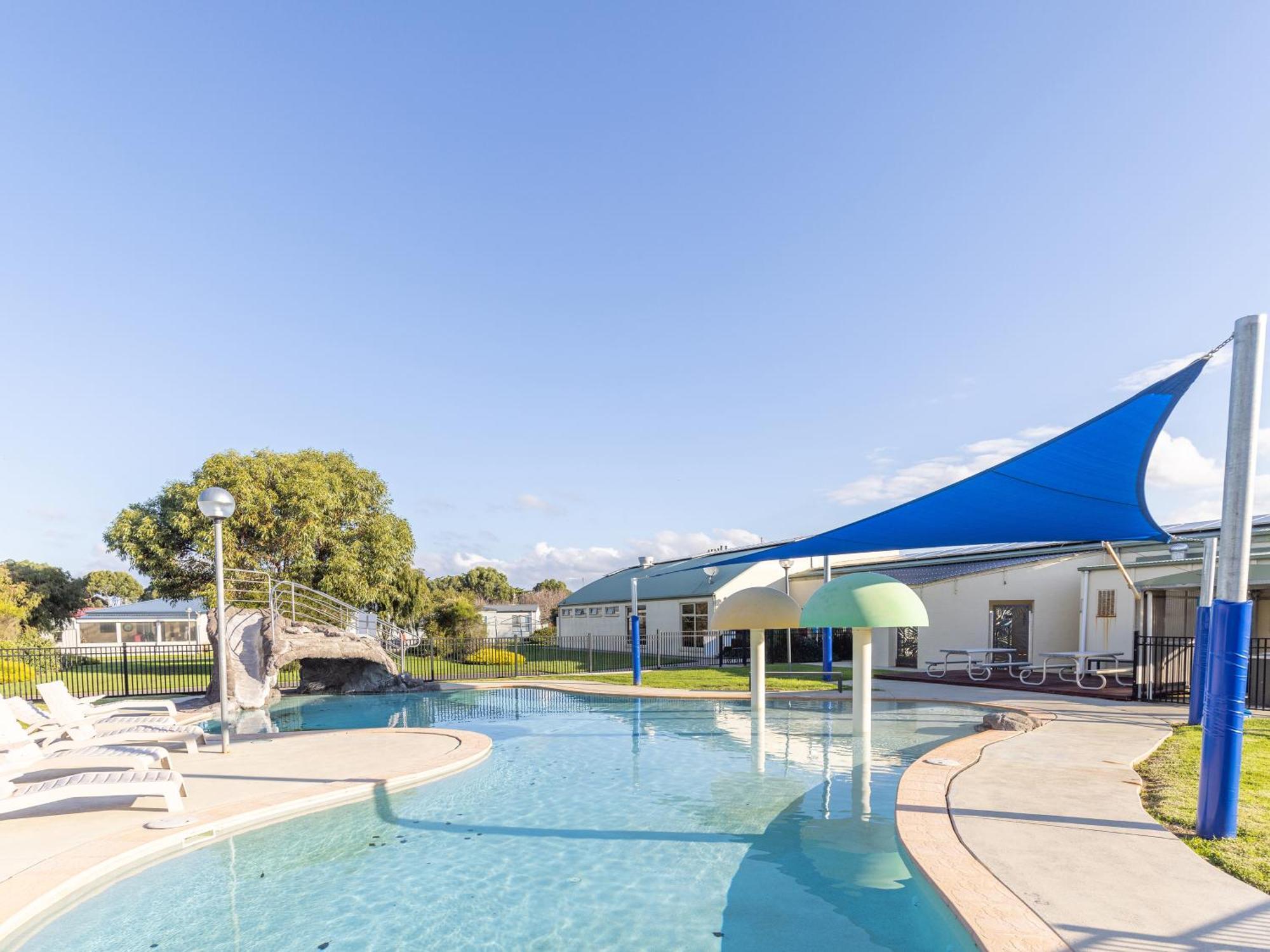 Nrma Warrnambool Riverside Holiday Park Dış mekan fotoğraf