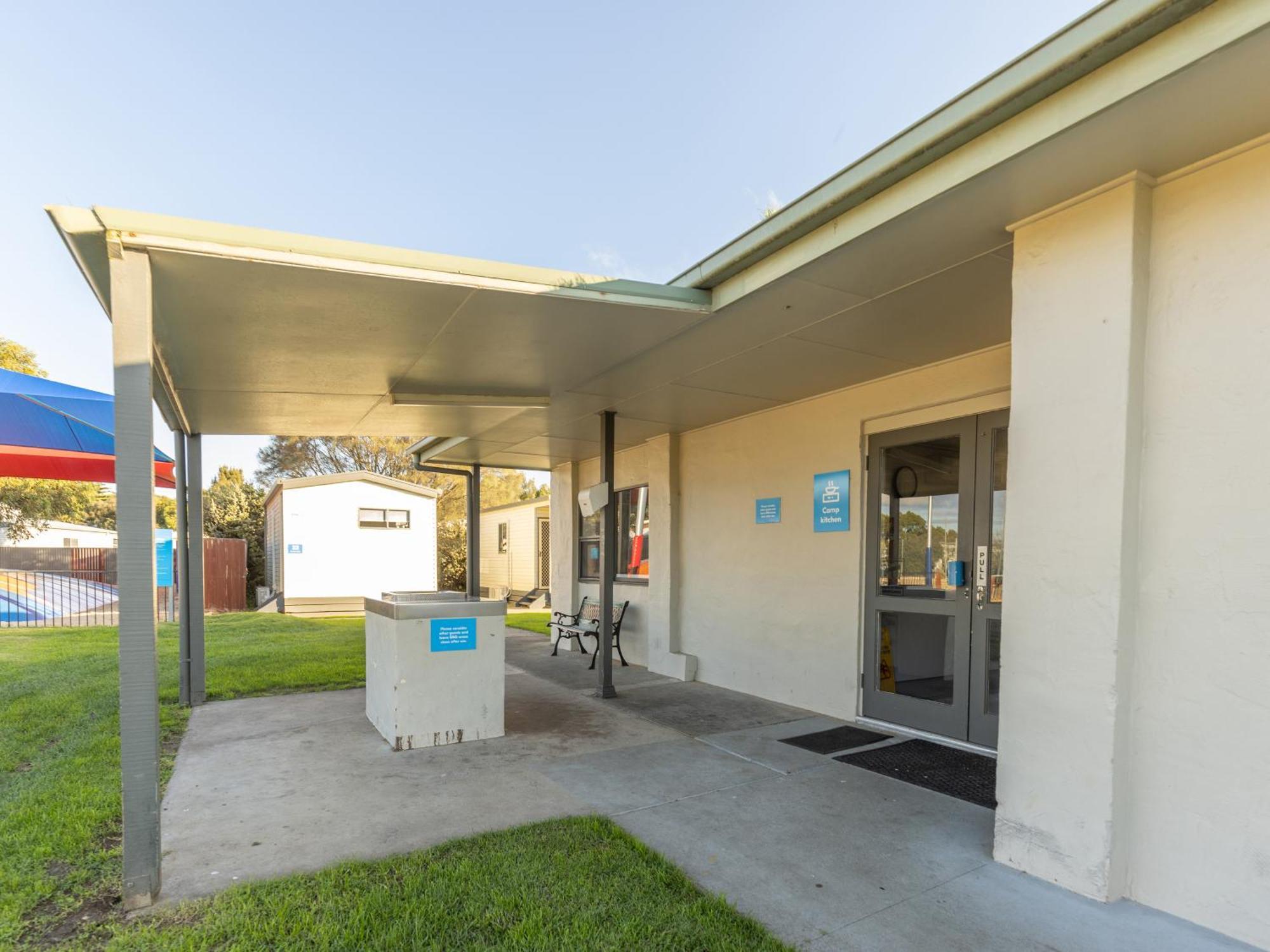 Nrma Warrnambool Riverside Holiday Park Dış mekan fotoğraf