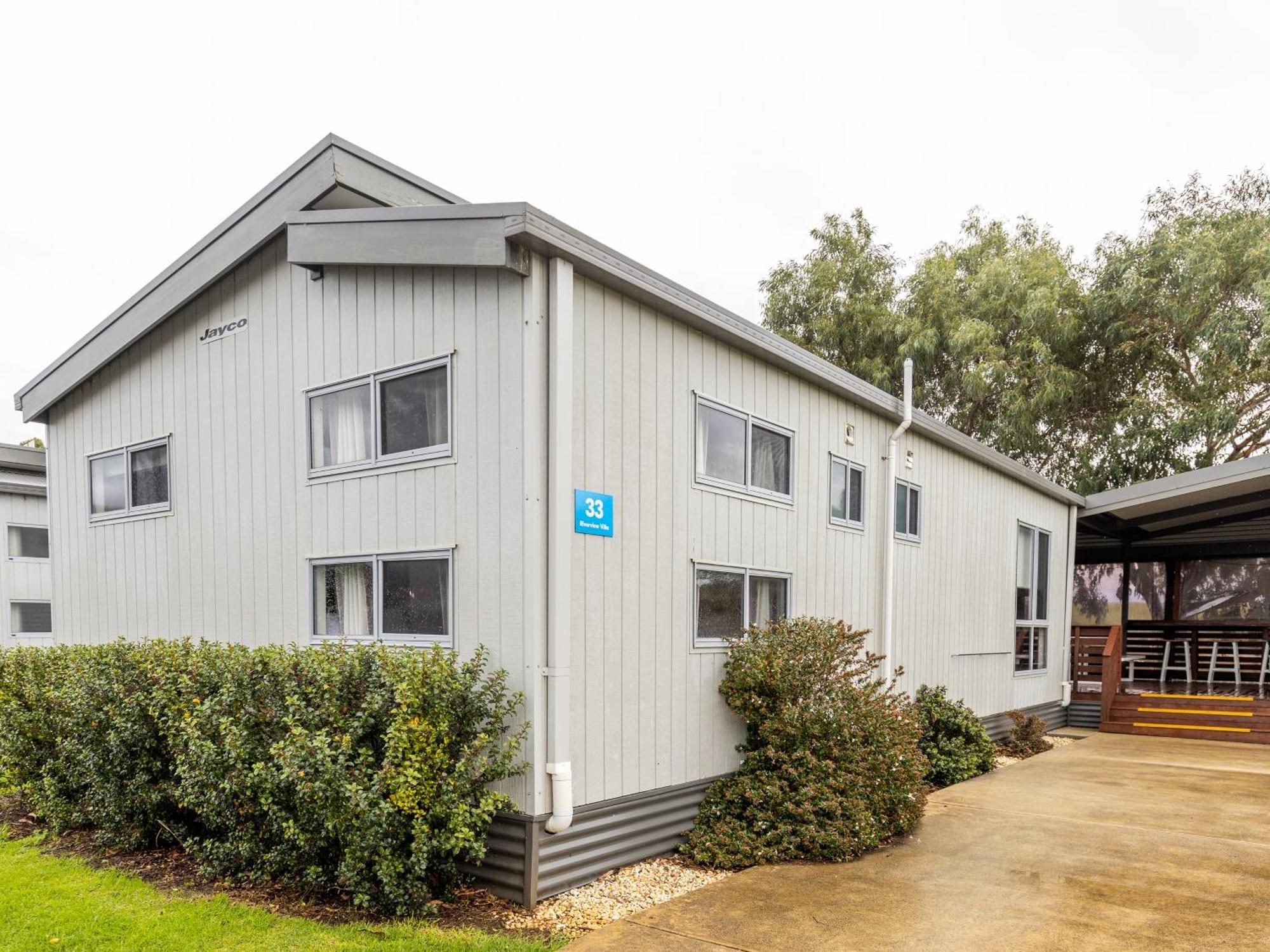 Nrma Warrnambool Riverside Holiday Park Oda fotoğraf