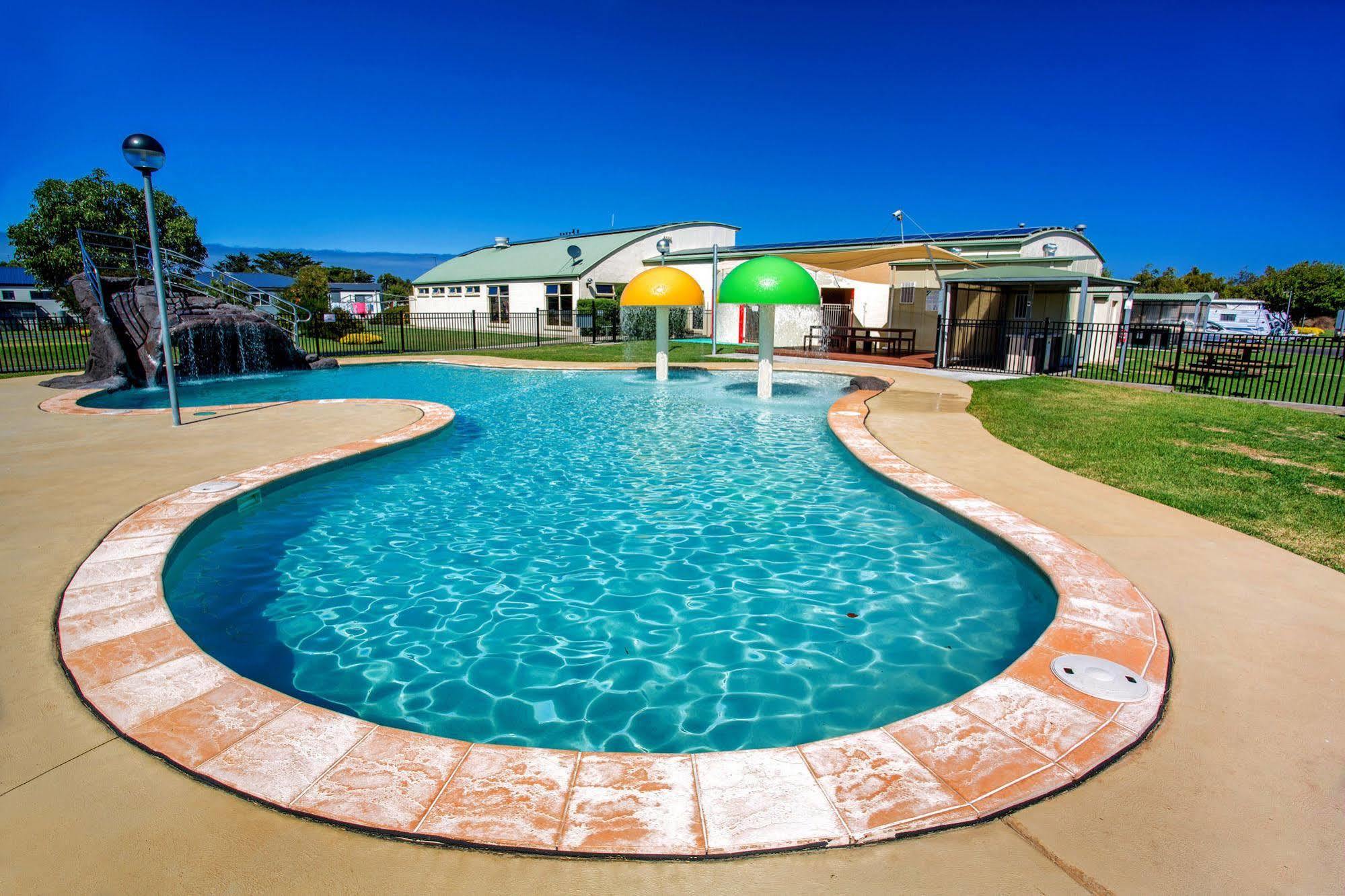 Nrma Warrnambool Riverside Holiday Park Dış mekan fotoğraf